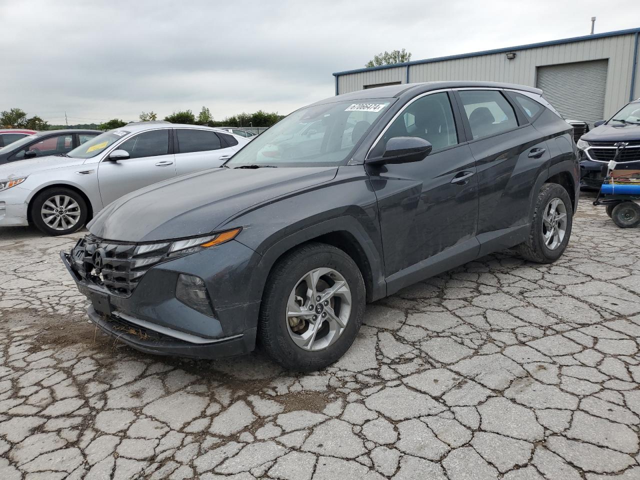  Salvage Hyundai TUCSON