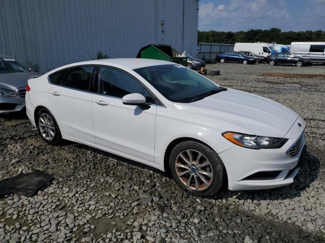 VIN 3FA6P0HD8HR362558 2017 Ford Fusion, SE no.4