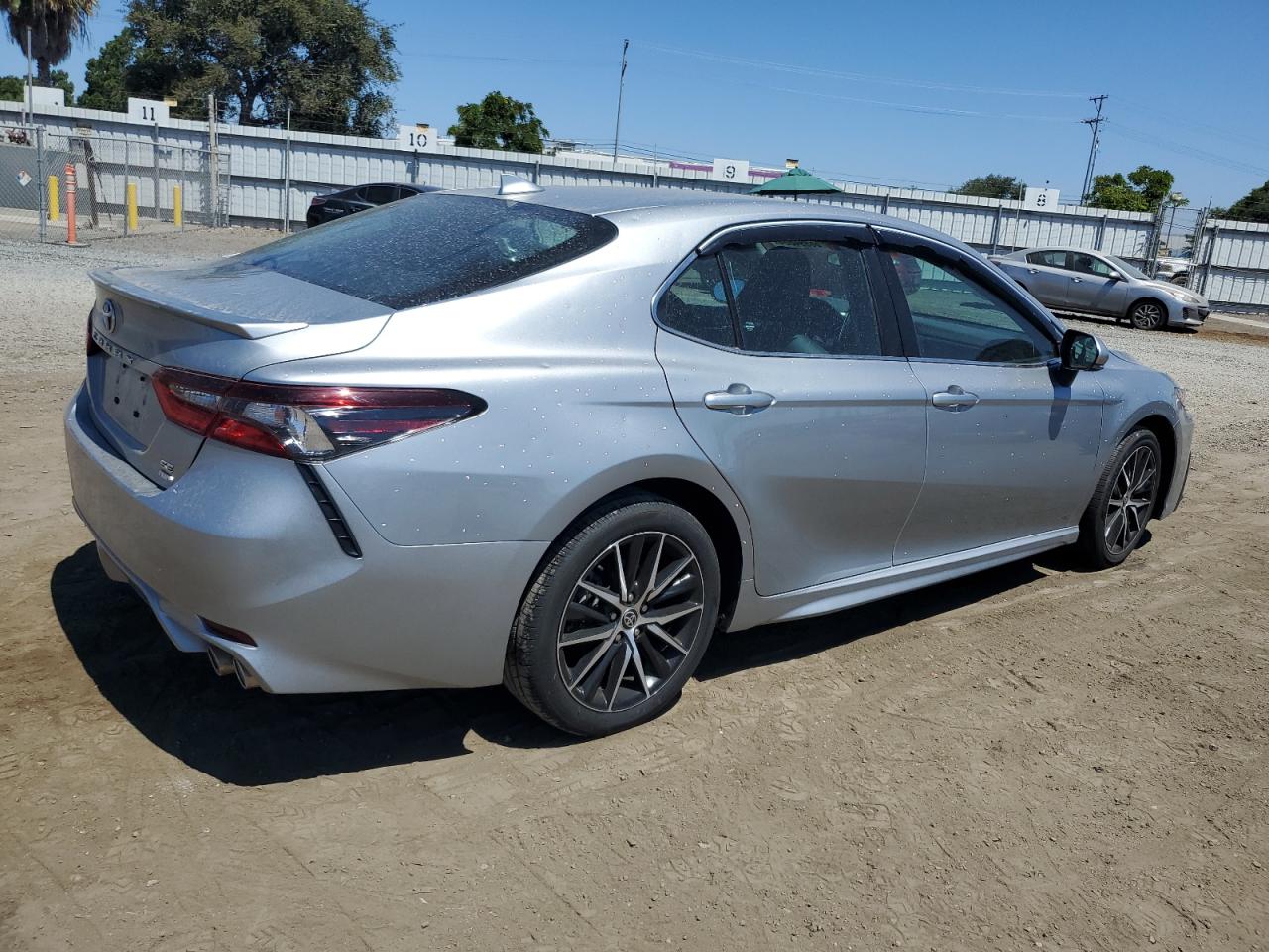 TOYOTA CAMRY SE NIGHT SHADE