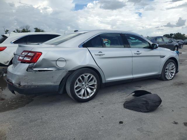 2017 FORD TAURUS LIM - 1FAHP2F82HG104411
