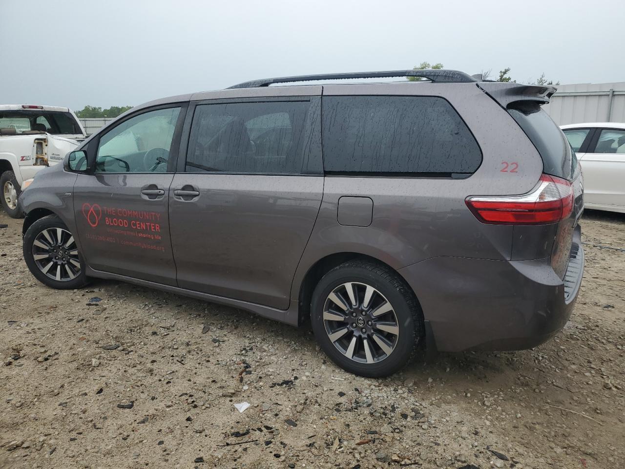 Lot #2794545420 2019 TOYOTA SIENNA LE