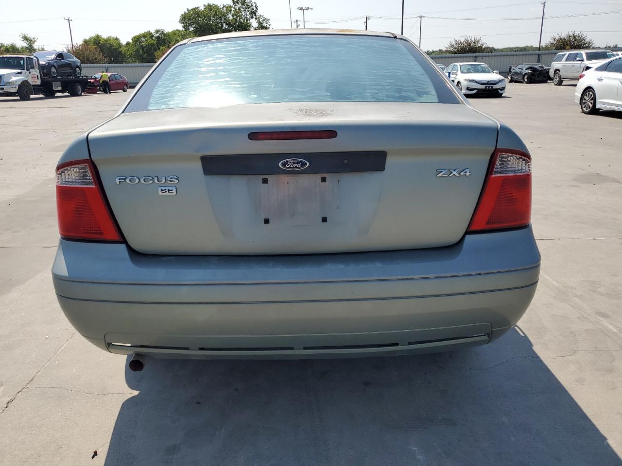 Lot #2818254669 2005 FORD FOCUS ZX4