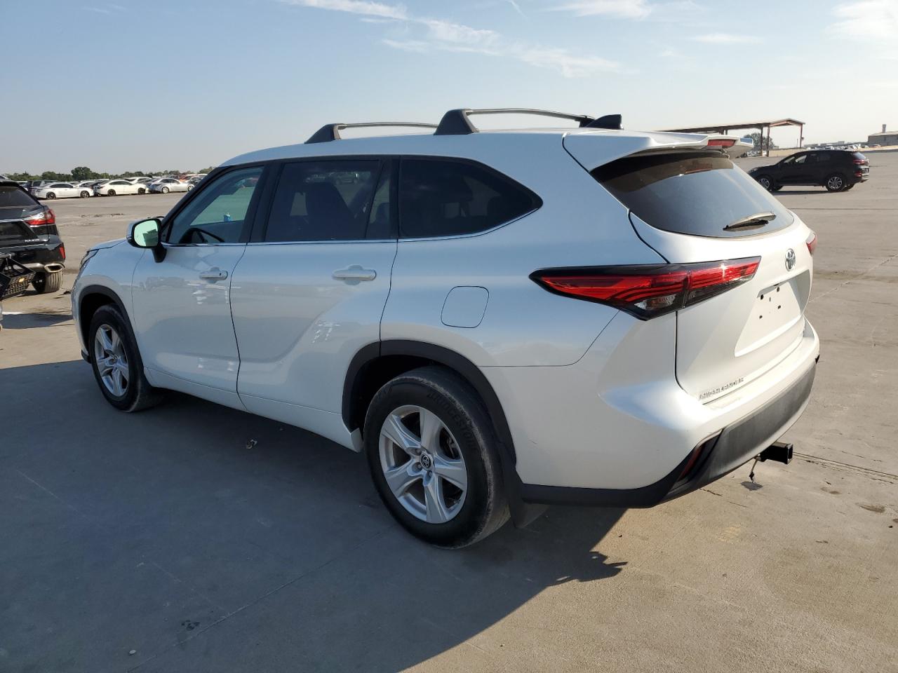 Lot #2791791184 2022 TOYOTA HIGHLANDER