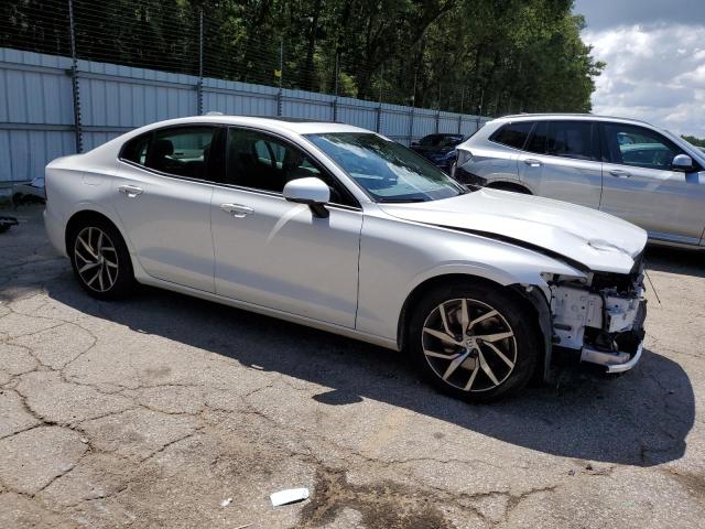 VIN 7JRA22TK8KG017146 2019 Volvo S60, T6 Momentum no.4