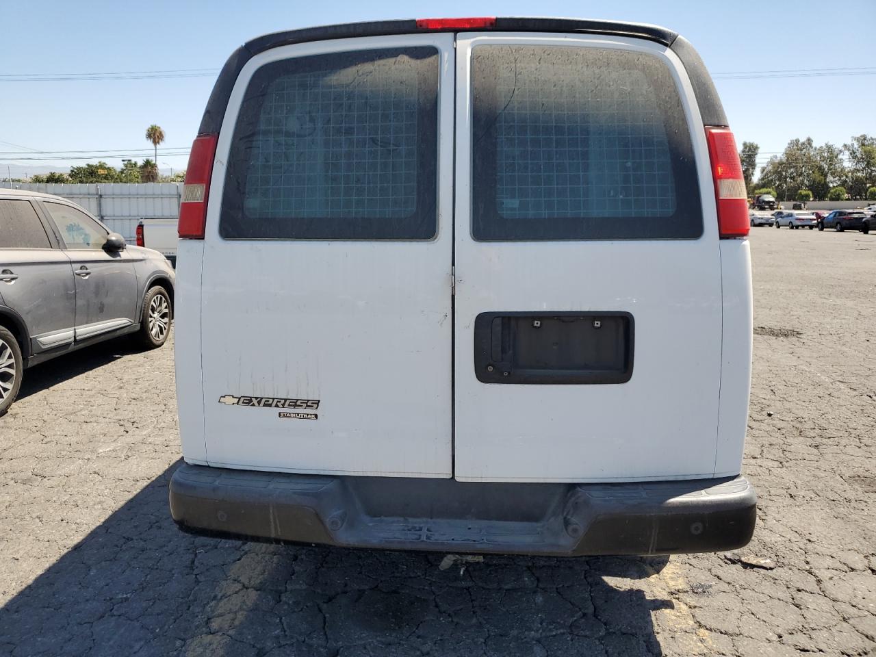 Lot #3006596469 2015 CHEVROLET EXPRESS G2