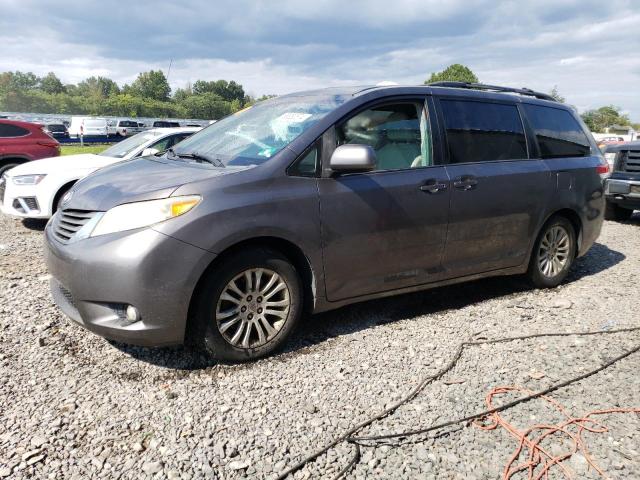 Toyota SIENNA XLE