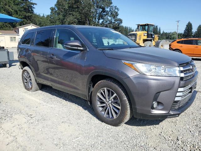 VIN 5TDJZRFH9KS596477 2019 Toyota Highlander, SE no.4