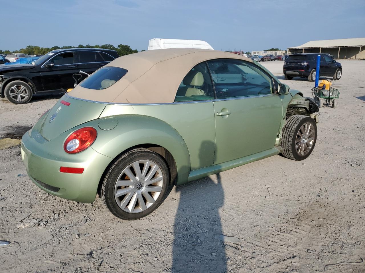 Lot #2923354549 2008 VOLKSWAGEN NEW BEETLE