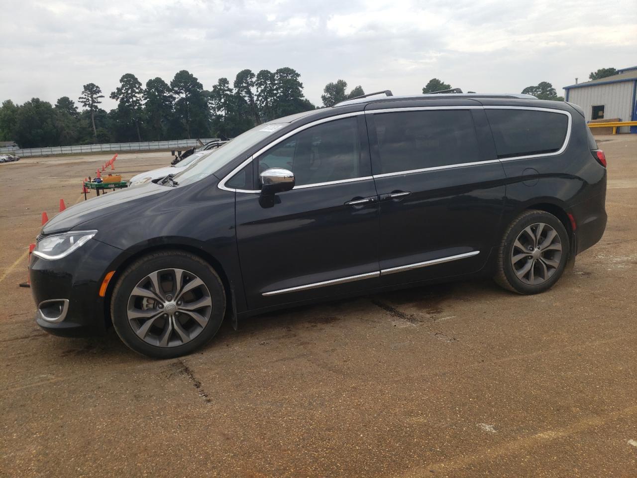 Chrysler Pacifica 2017 RU