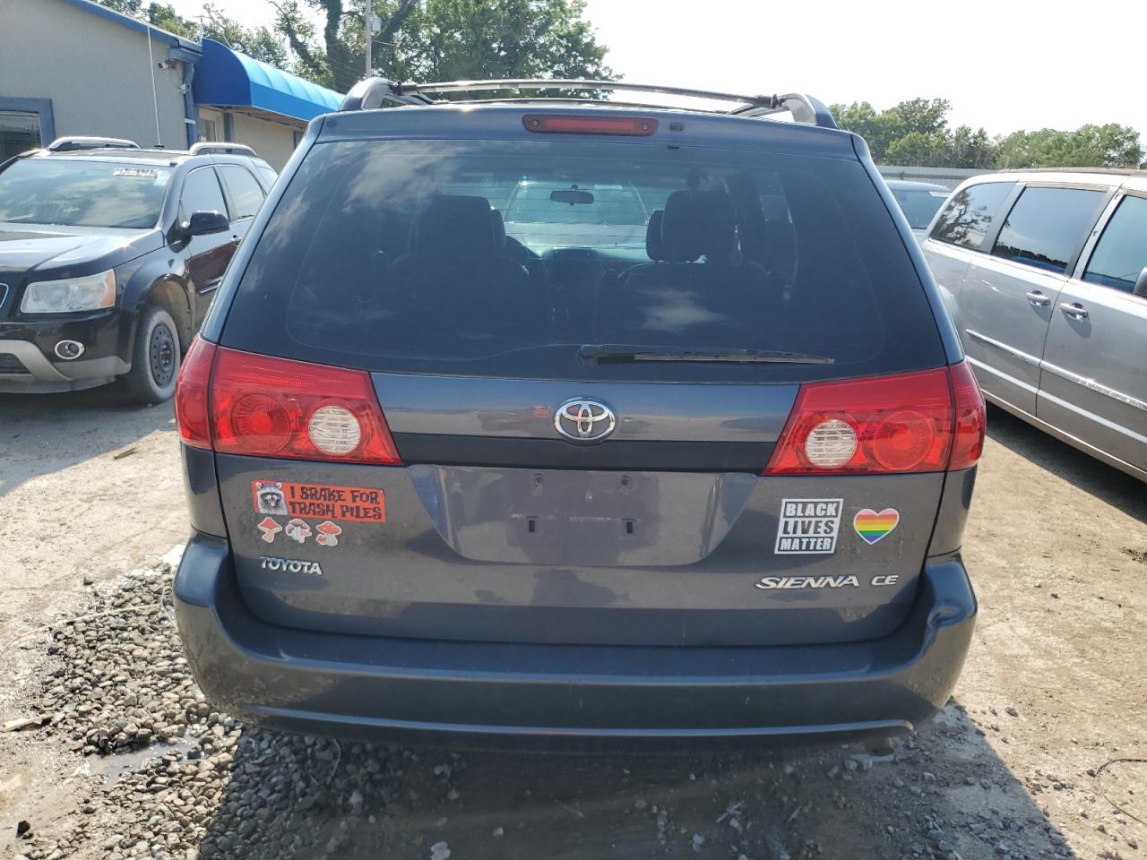 Lot #2886418877 2006 TOYOTA SIENNA CE