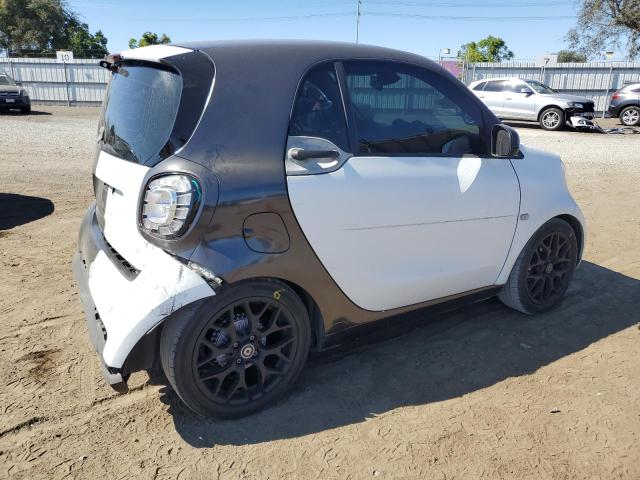 VIN WMEFJ5DA9GK077148 2016 SMART FORTWO no.3