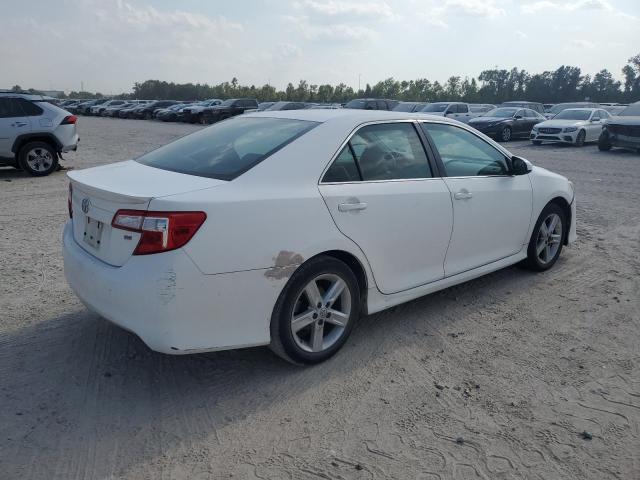 VIN 4T1BF1FKXEU781272 2014 Toyota Camry, L no.3