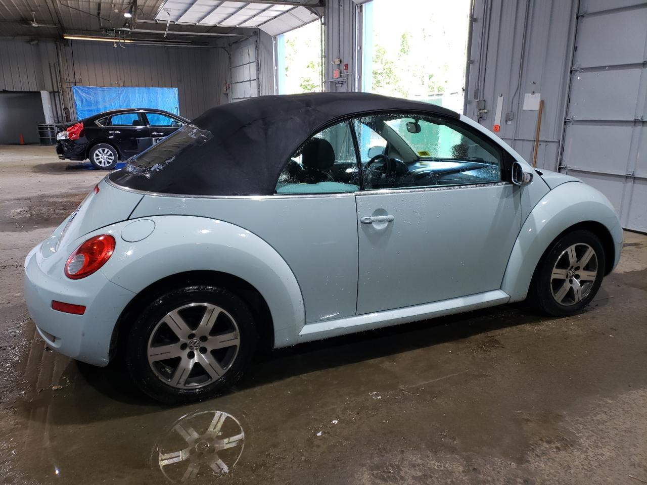 Lot #2907439046 2006 VOLKSWAGEN NEW BEETLE