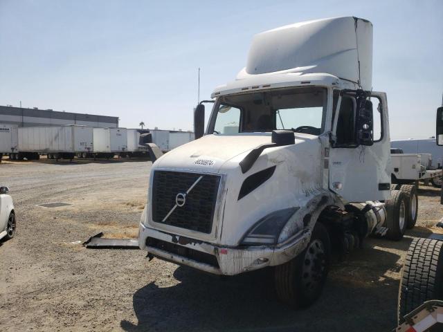 VOLVO VNR 2020 white  diesel 4V4WC9EH2LN258990 photo #3