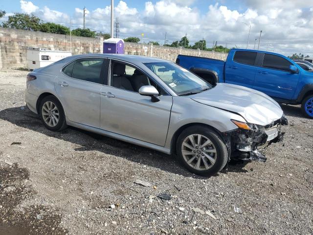 VIN 4T1C11AKXNU719266 2022 Toyota Camry, LE no.4