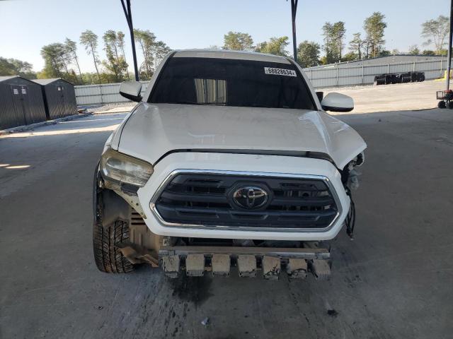 VIN 5TFAX5GN6JX127469 2018 Toyota Tacoma, Double Cab no.5