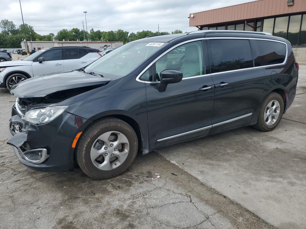 Lot #2826267458 2017 CHRYSLER PACIFICA T