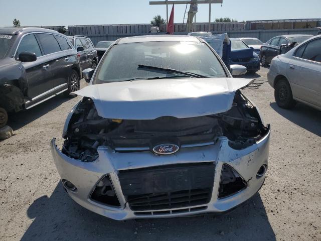 VIN 1FADP3N27DL115794 2013 Ford Focus, Titanium no.5