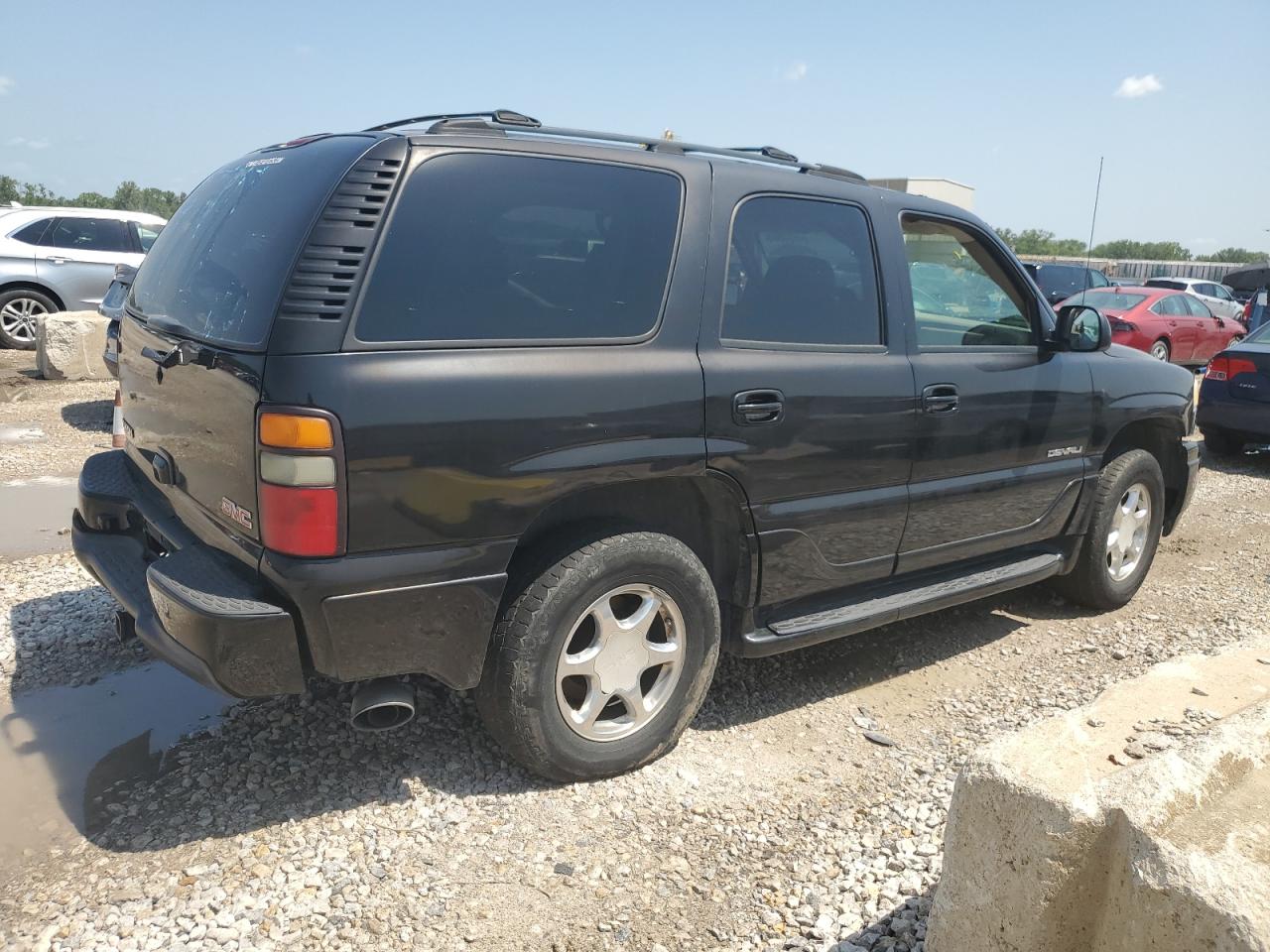 Lot #2889048295 2004 GMC YUKON DENA