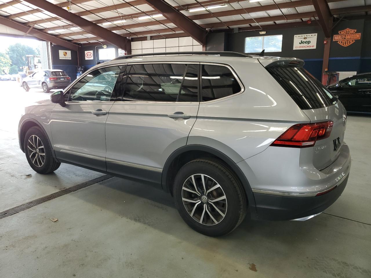 Lot #2773265625 2020 VOLKSWAGEN TIGUAN SE