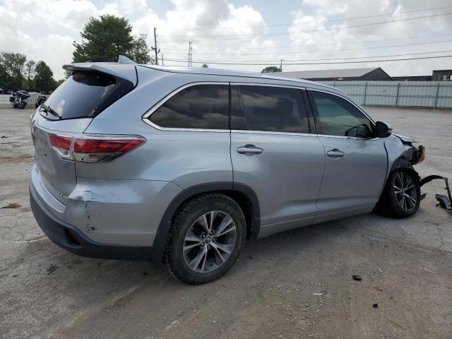 VIN 5TDJKRFH8GS506991 2016 Toyota Highlander, Xle no.3