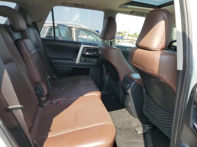 2018 TOYOTA 4 RUNNER S - JTEBU5JR4J5582529