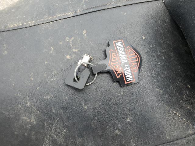 2011 HARLEY-DAVIDSON FLHTCU 1HD1FC417BB655429