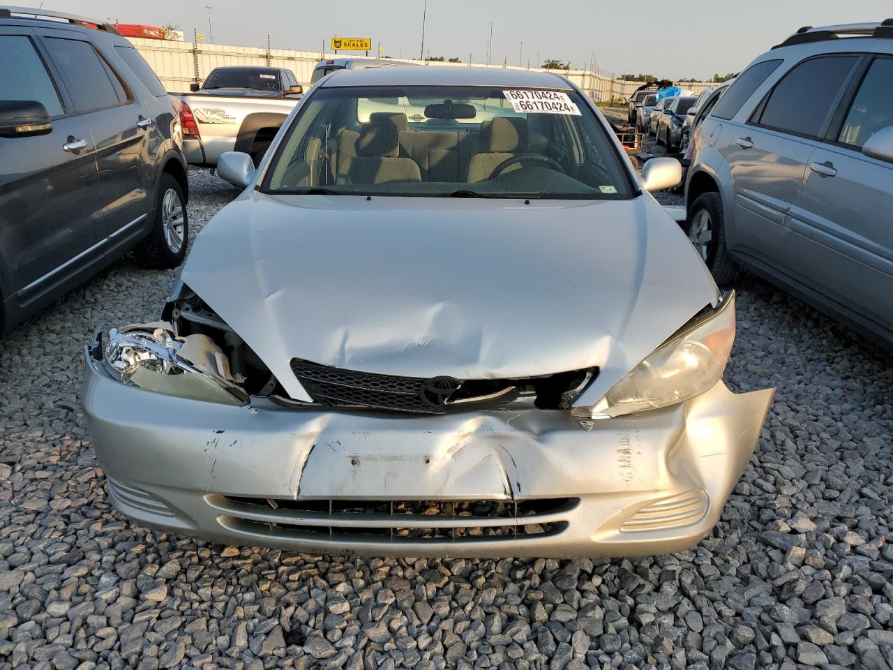 Lot #3298021127 2004 TOYOTA CAMRY LE