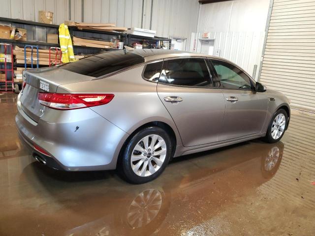 VIN 5XXGU4L37JG182764 2018 KIA Optima, EX no.3