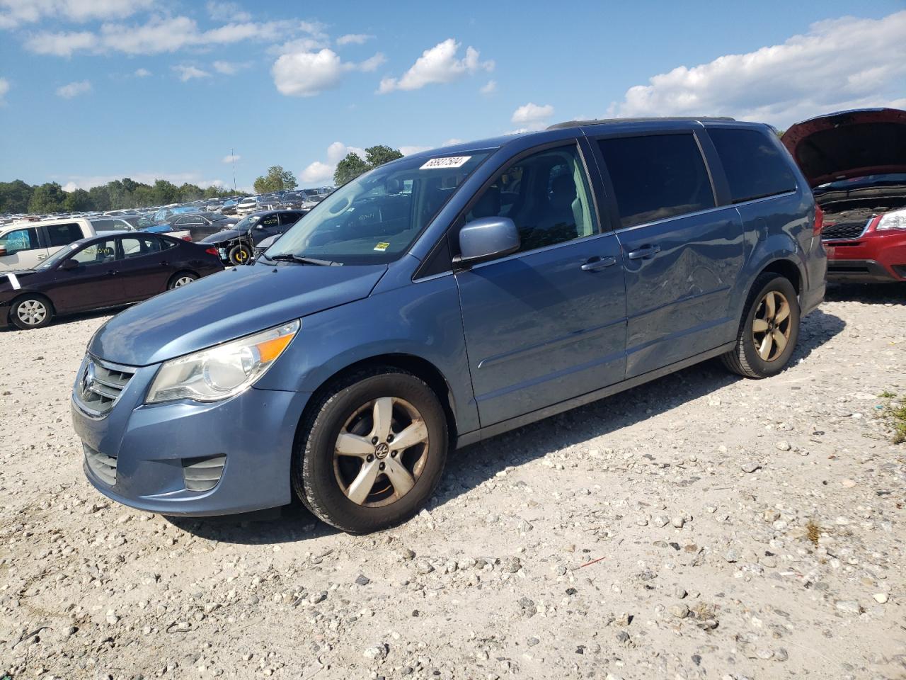 Lot #2945206675 2011 VOLKSWAGEN ROUTAN SEL