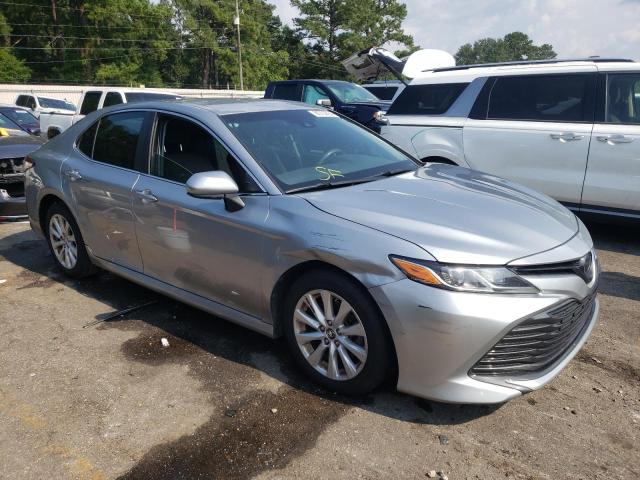 VIN 4T1B11HKXJU670369 2018 Toyota Camry, L no.4