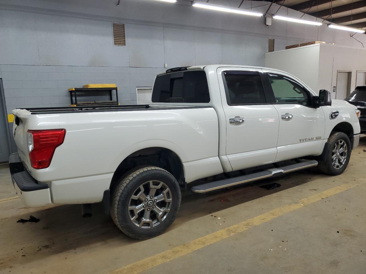 Lot #2804028346 2017 NISSAN TITAN XD S