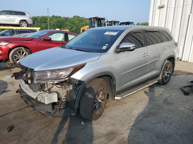 VIN 5TDZARFH8KS055673 2019 Toyota Highlander, LE no.1