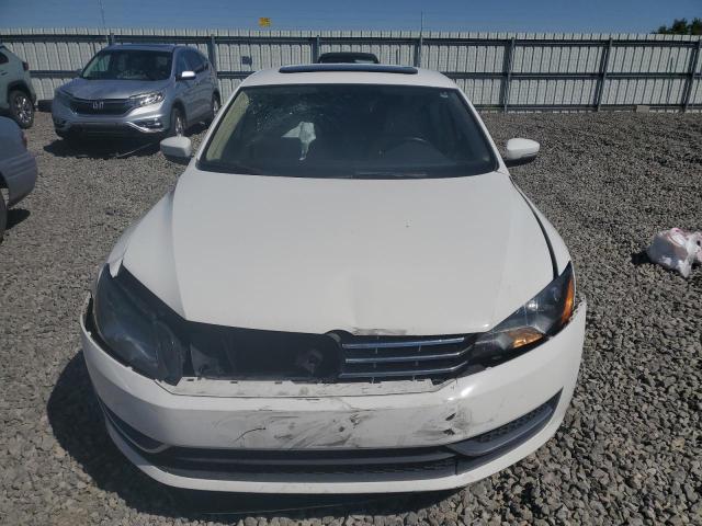 2015 VOLKSWAGEN PASSAT SE - 1VWBV7A30FC038568