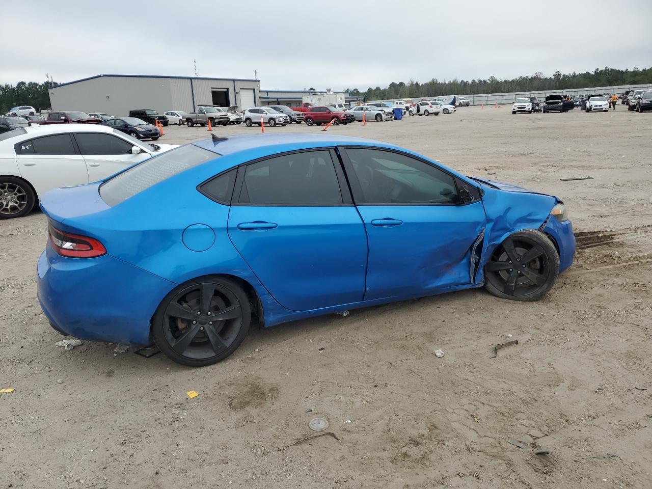 Lot #2955156814 2015 DODGE DART SXT