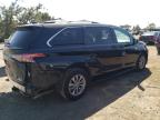 TOYOTA SIENNA LE photo