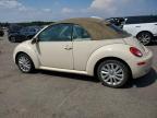 VOLKSWAGEN NEW BEETLE photo