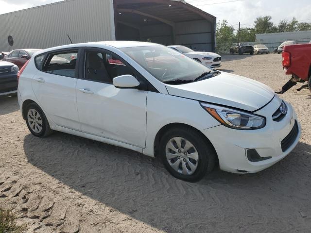 VIN KMHCT5AE2HU313045 2017 Hyundai Accent, SE no.4