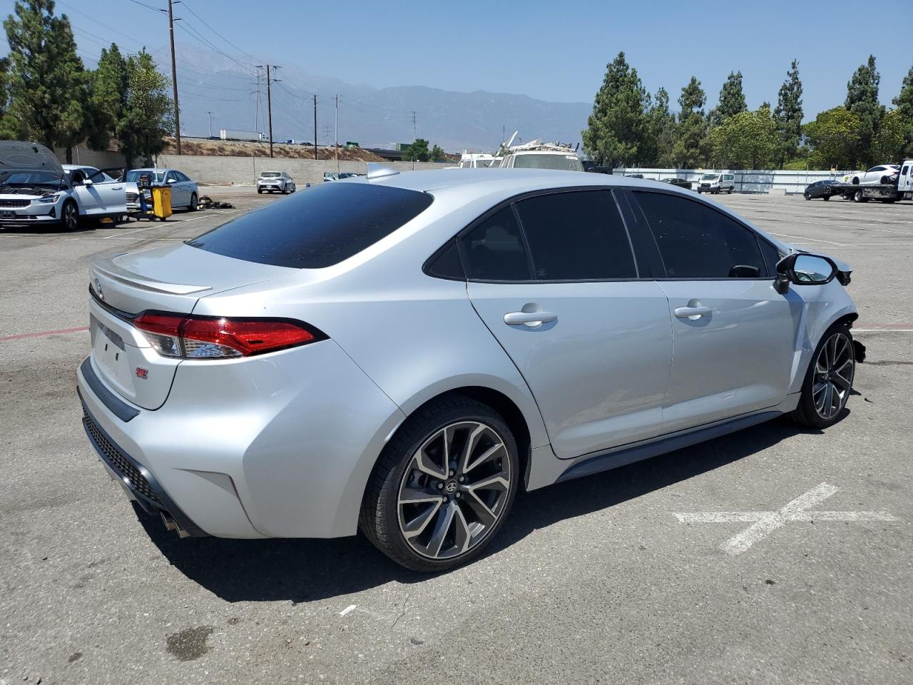 Lot #2945166686 2020 TOYOTA COROLLA SE