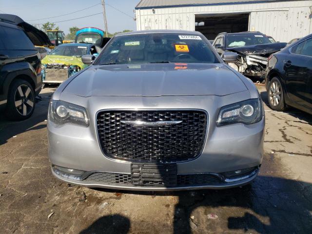 VIN 2C3CCABGXHH508220 2017 Chrysler 300, S no.5