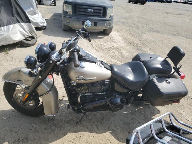 2018 HARLEY-DAVIDSON FLHCS HERI - 1HD1YBK18JC083853