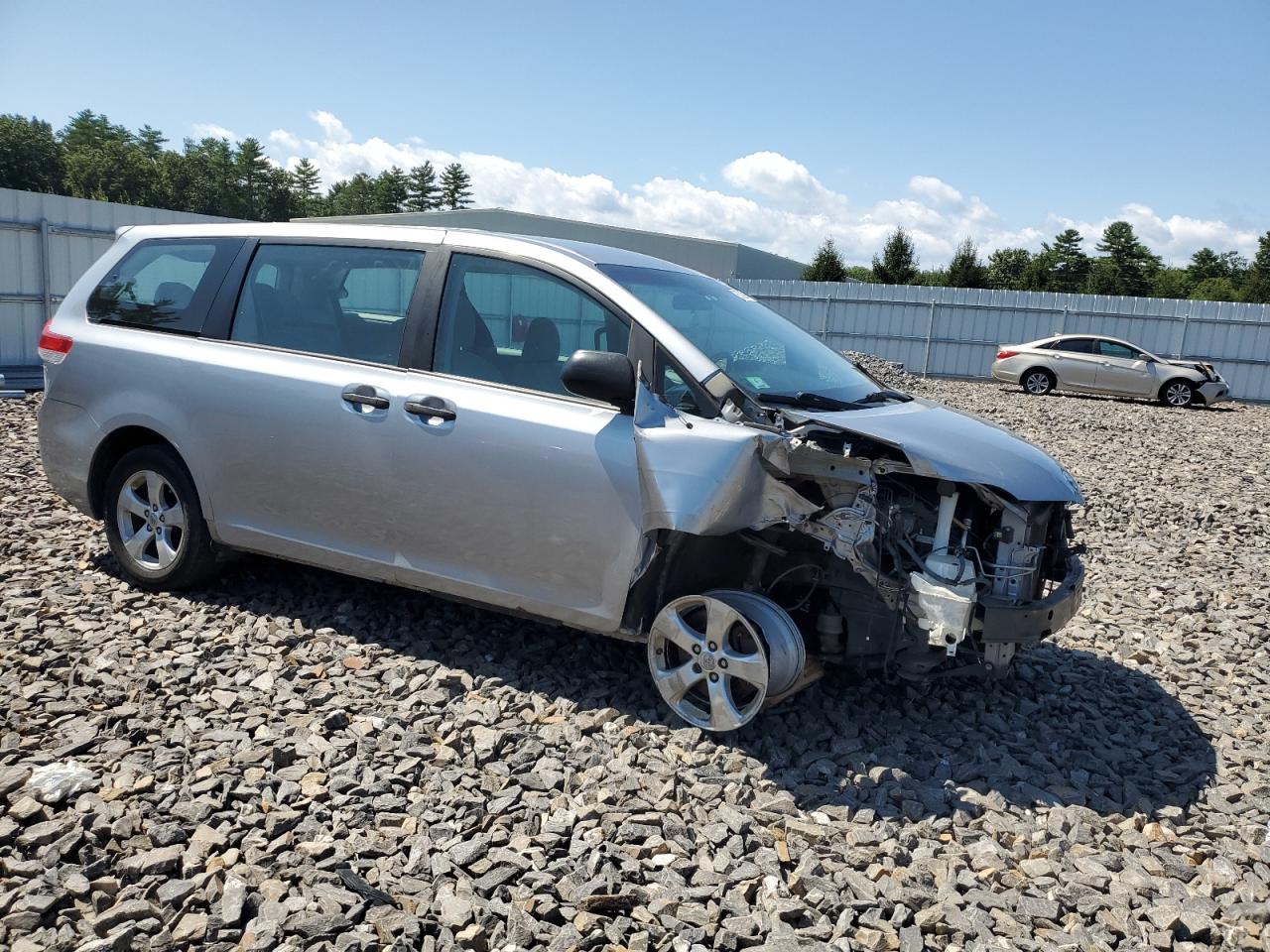 Lot #2945446727 2012 TOYOTA SIENNA