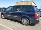 CHRYSLER TOWN & COU photo