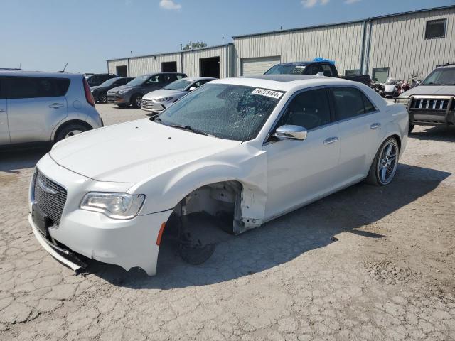 VIN 2C3CCAEG0KH585892 2019 CHRYSLER 300 no.1