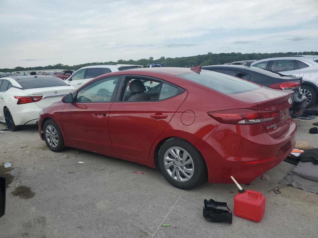 Lot #2905346122 2017 HYUNDAI ELANTRA SE