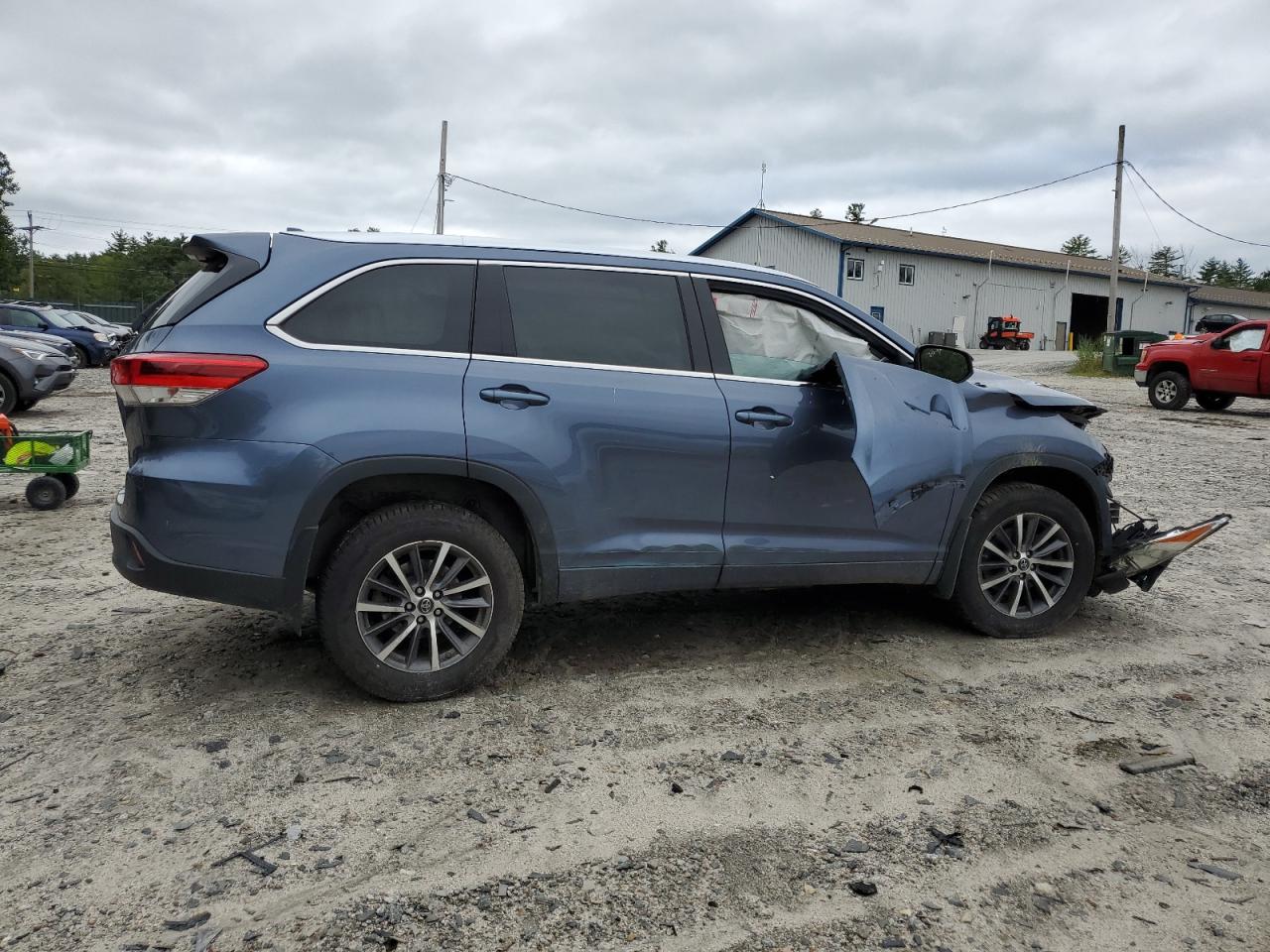 Lot #2854546661 2018 TOYOTA HIGHLANDER