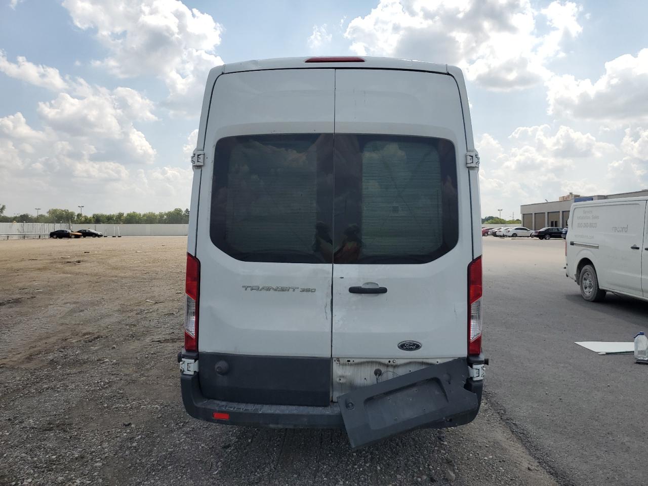 Lot #2945309457 2017 FORD TRANSIT T-