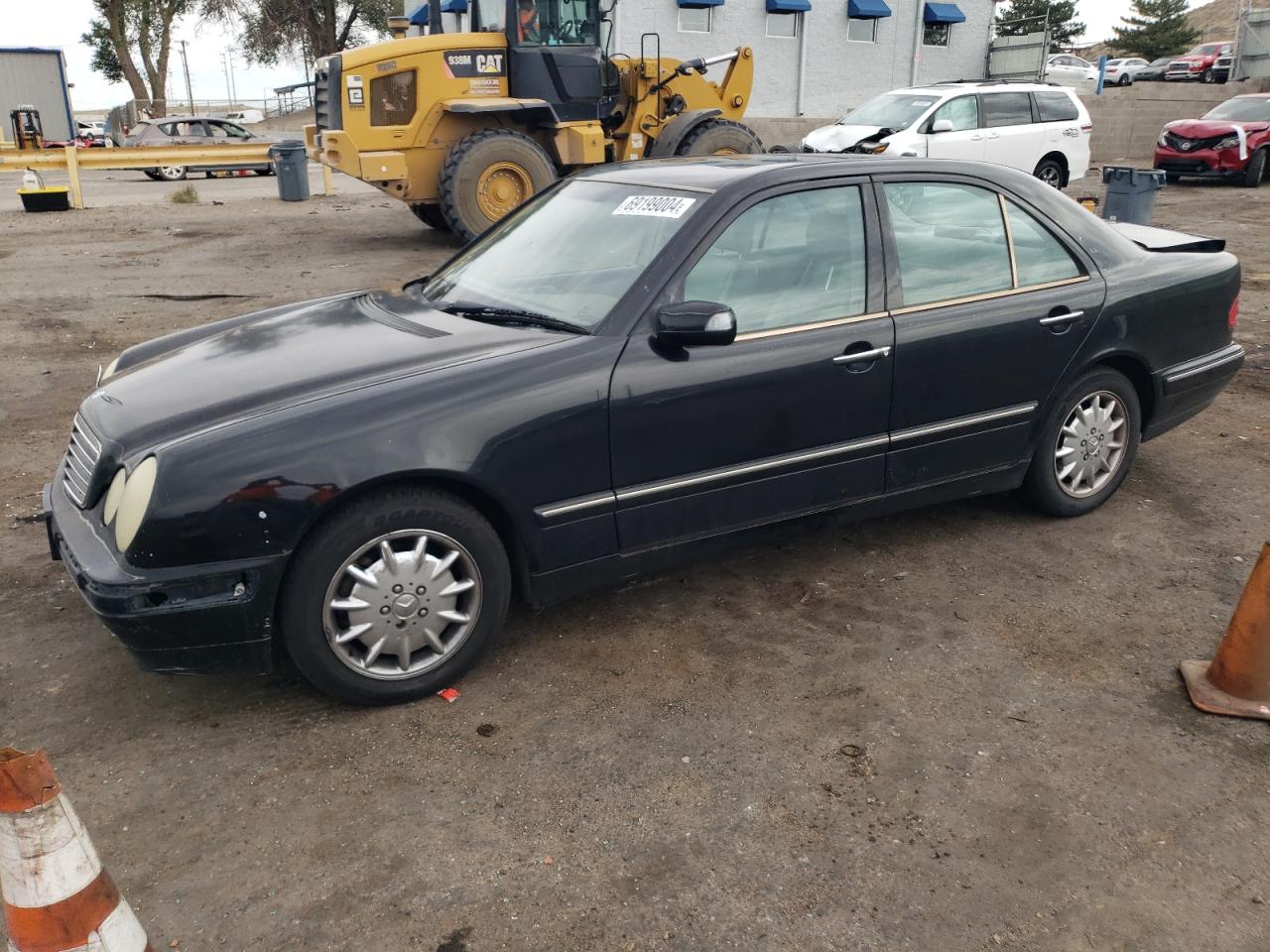 Mercedes-Benz E-Class 2000 E320