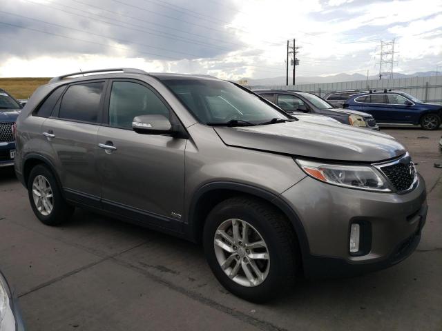 VIN 5XYKTDA76FG613875 2015 KIA Sorento, LX no.4