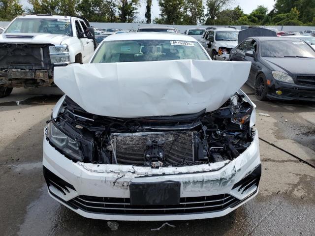2017 VOLKSWAGEN PASSAT R-L - 1VWDT7A32HC032918